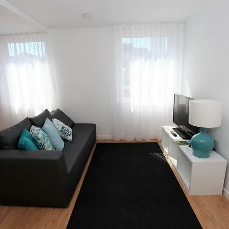 Azorean Flats Ii דירה *